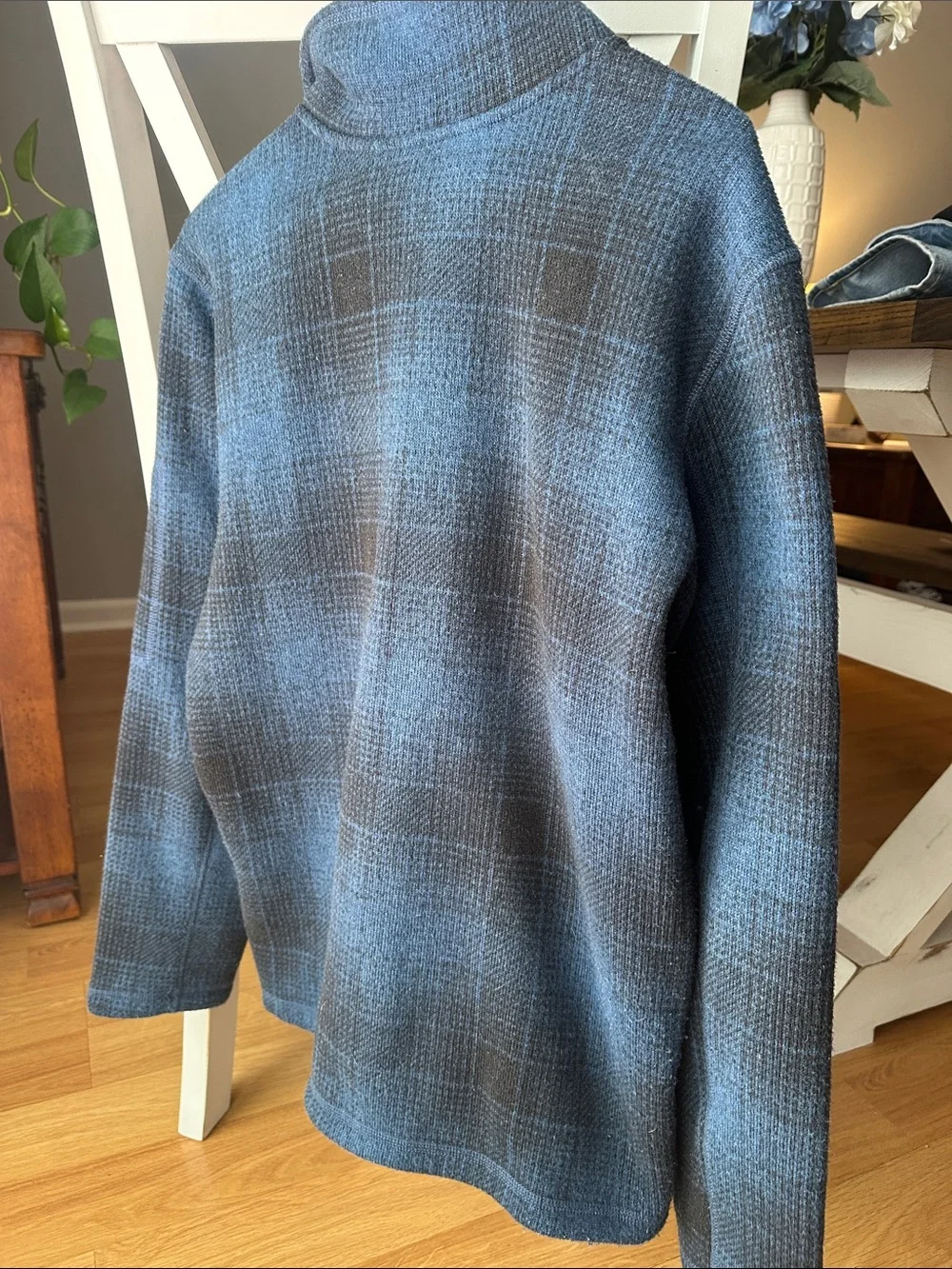 The North Face Men’s Blue Plaid Half-Zip Fleece Pullover